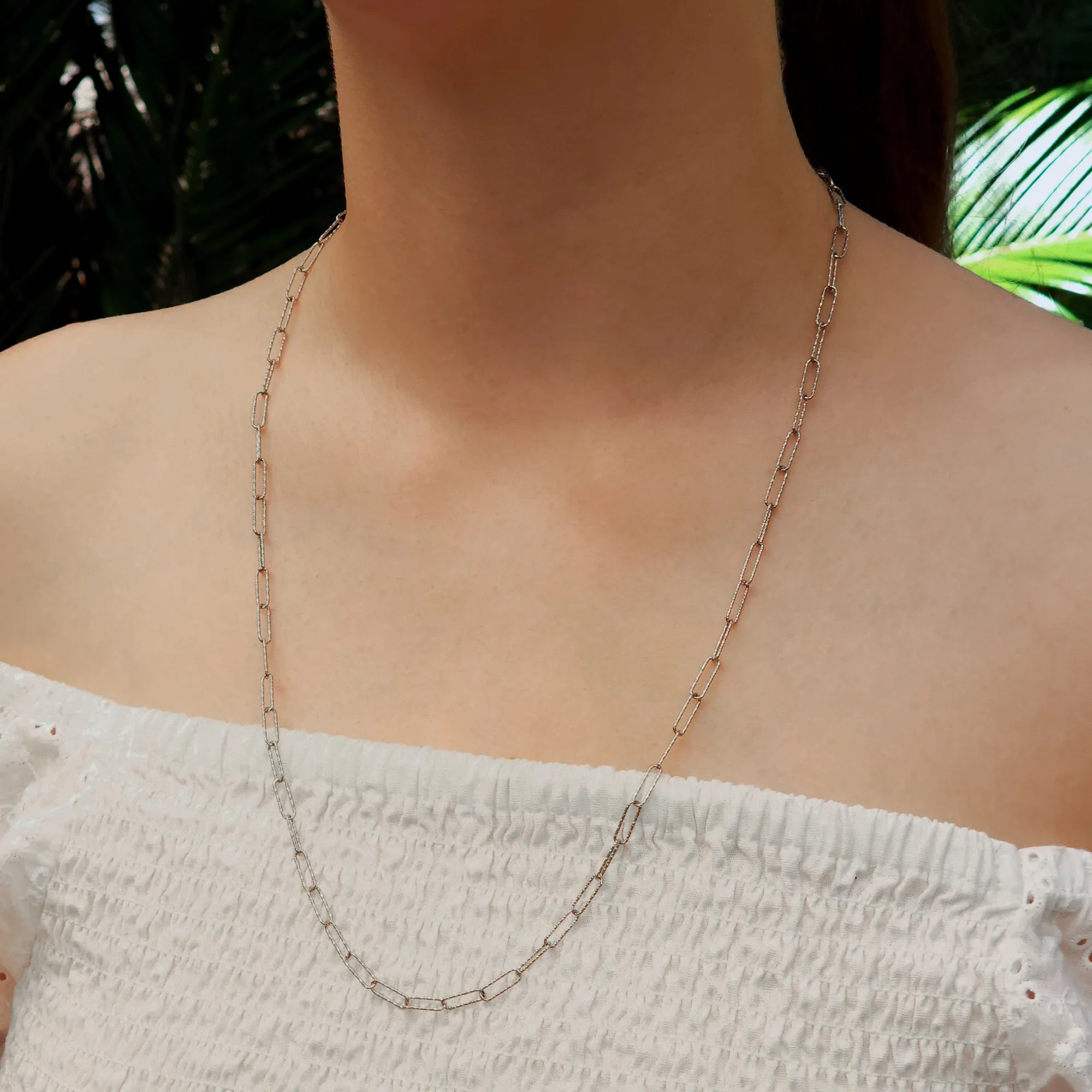Close-up detail of Large Paperclip Silver Chain Rhodium Plated
