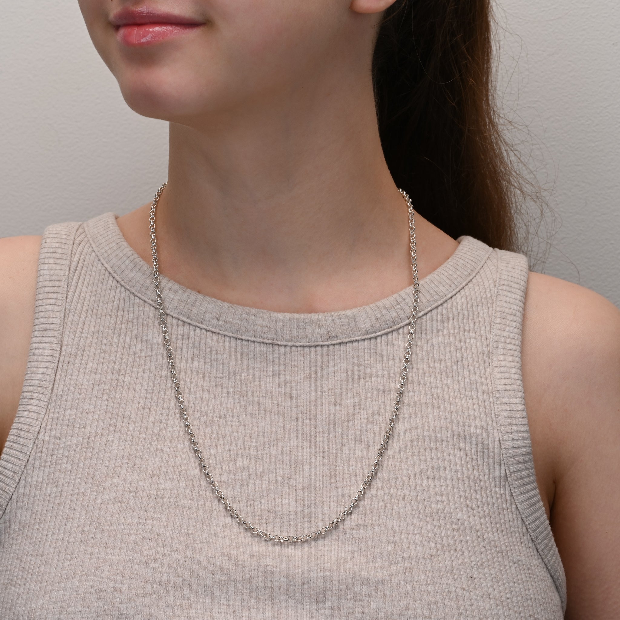 Side view of Sterling silver belcher chain 3.3mm