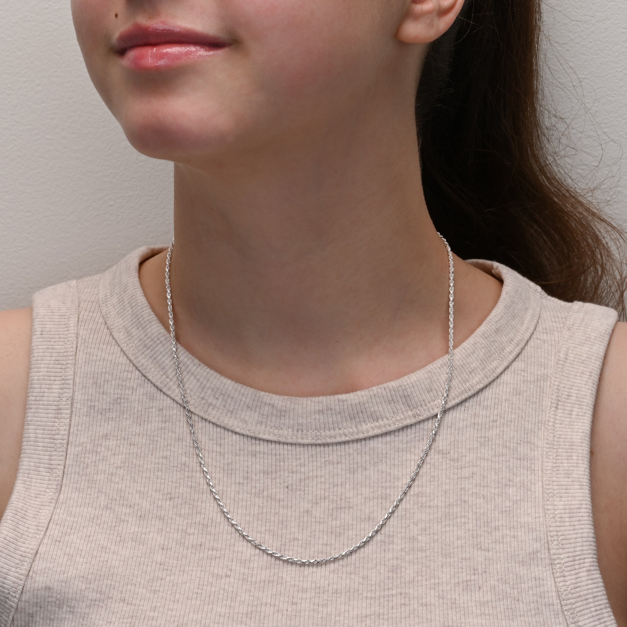 Alternate angle of Silver Chain Rope