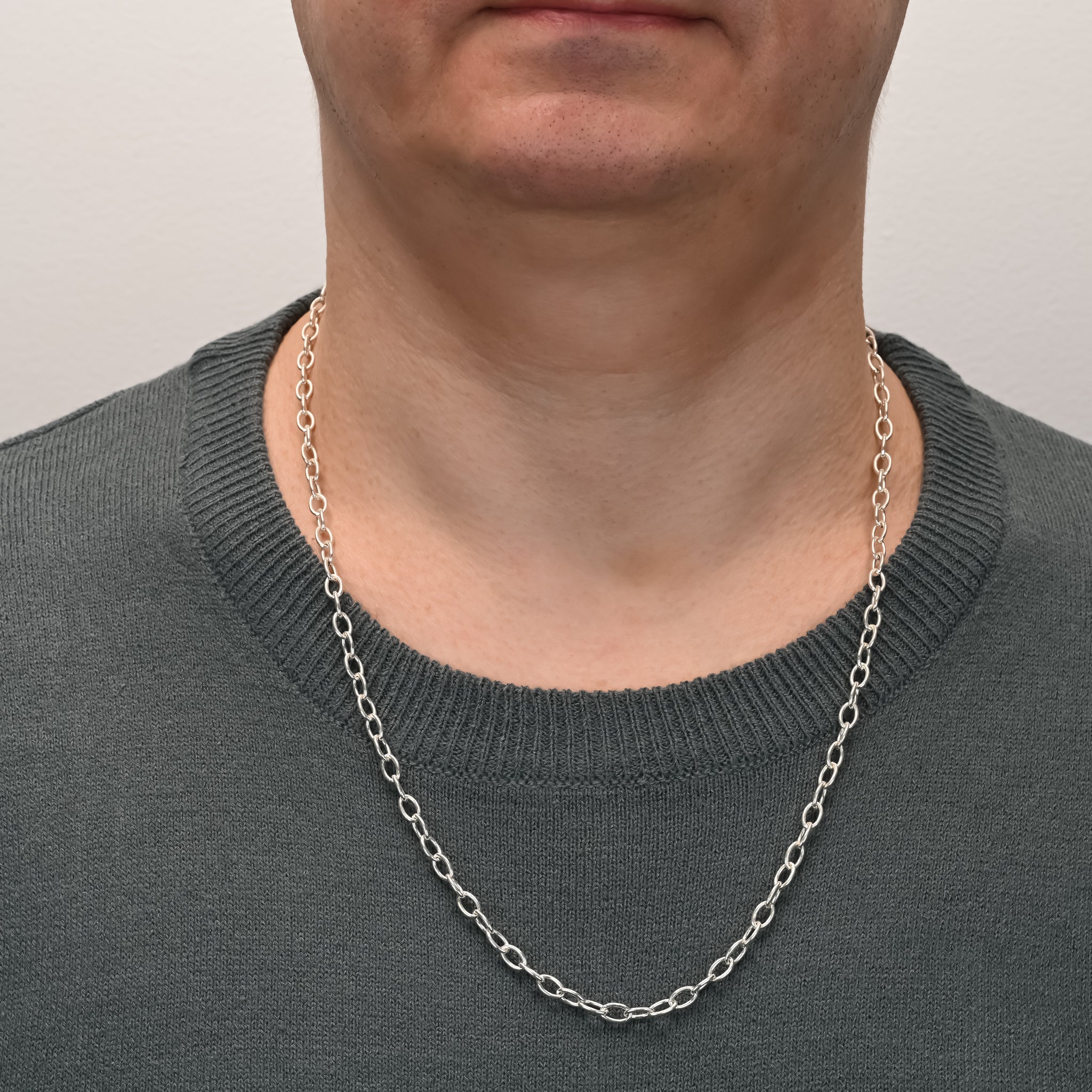 Side view of Long Link Cable Silver Chain