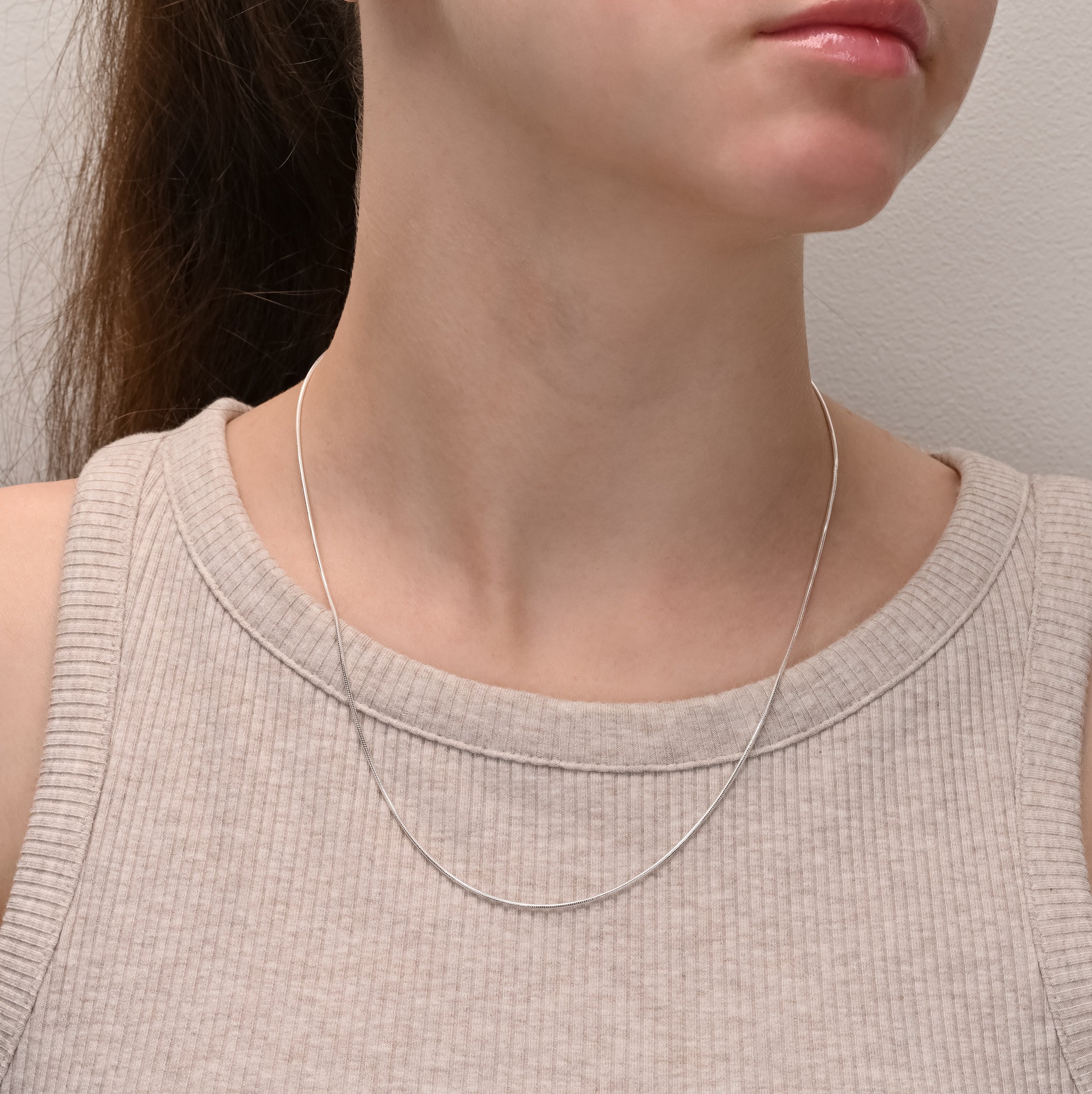 Side view of Silver Snake Chain 1mm