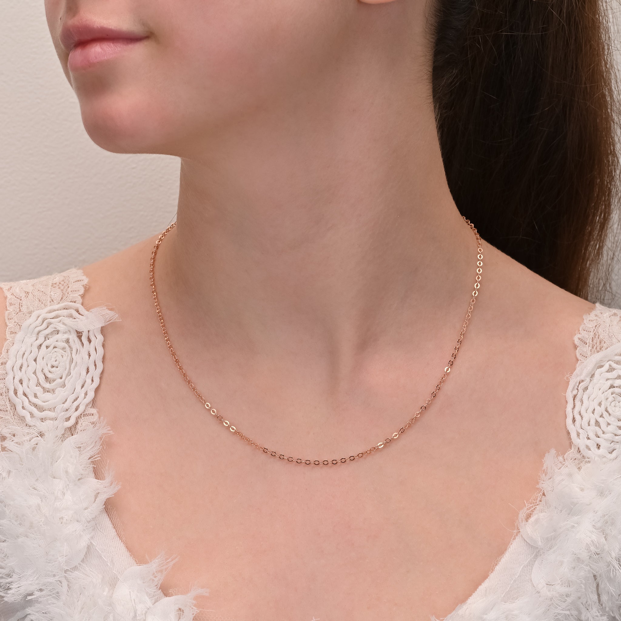 Alternate angle of Rose Gold Diamond cut cable chain