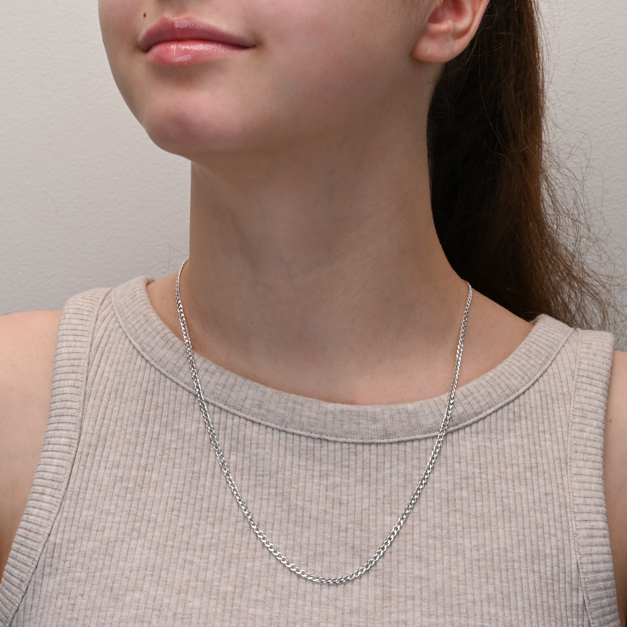 Side view of Silver Curb Chain 2.8mm