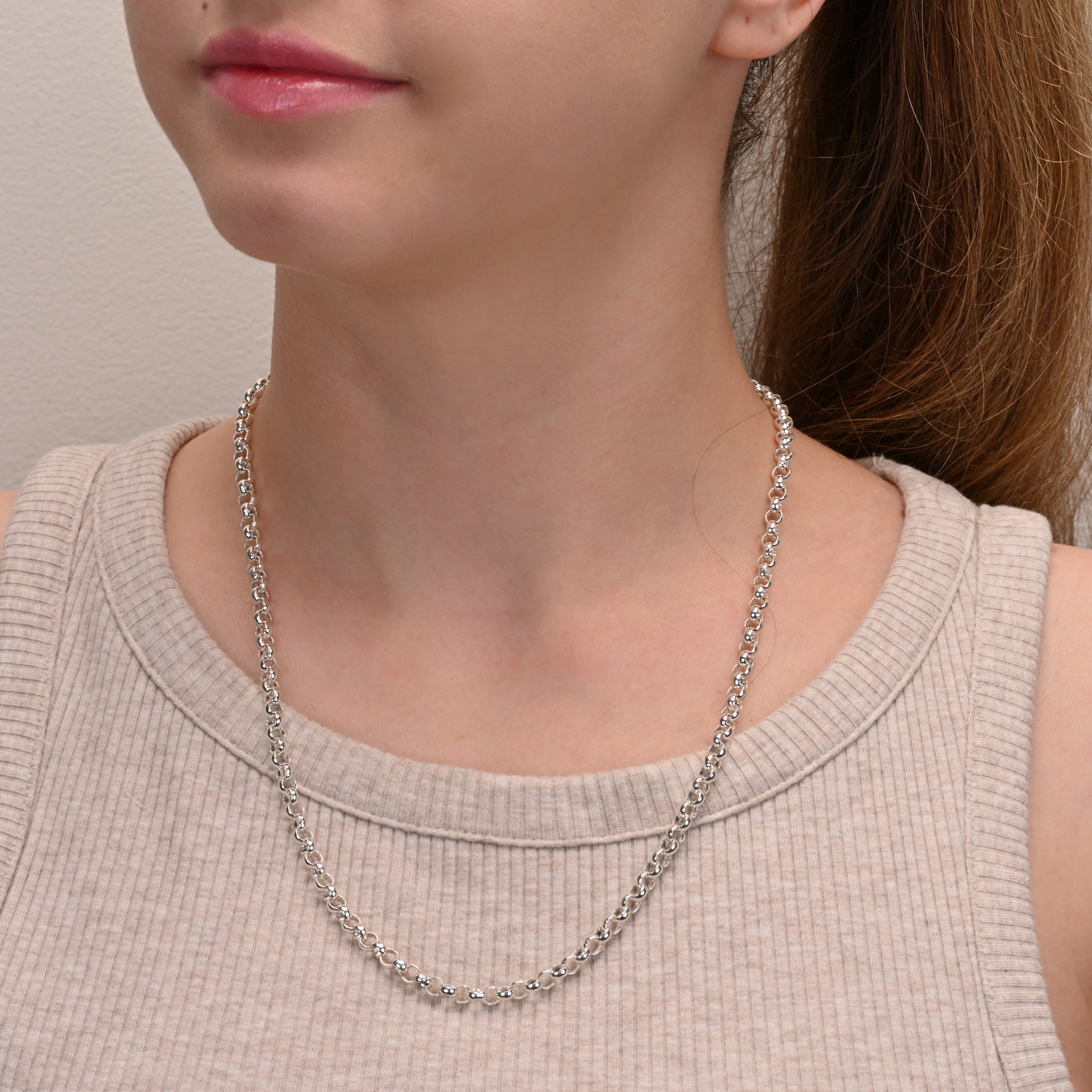 Side view of Silver belcher chain with large links 4.5mm