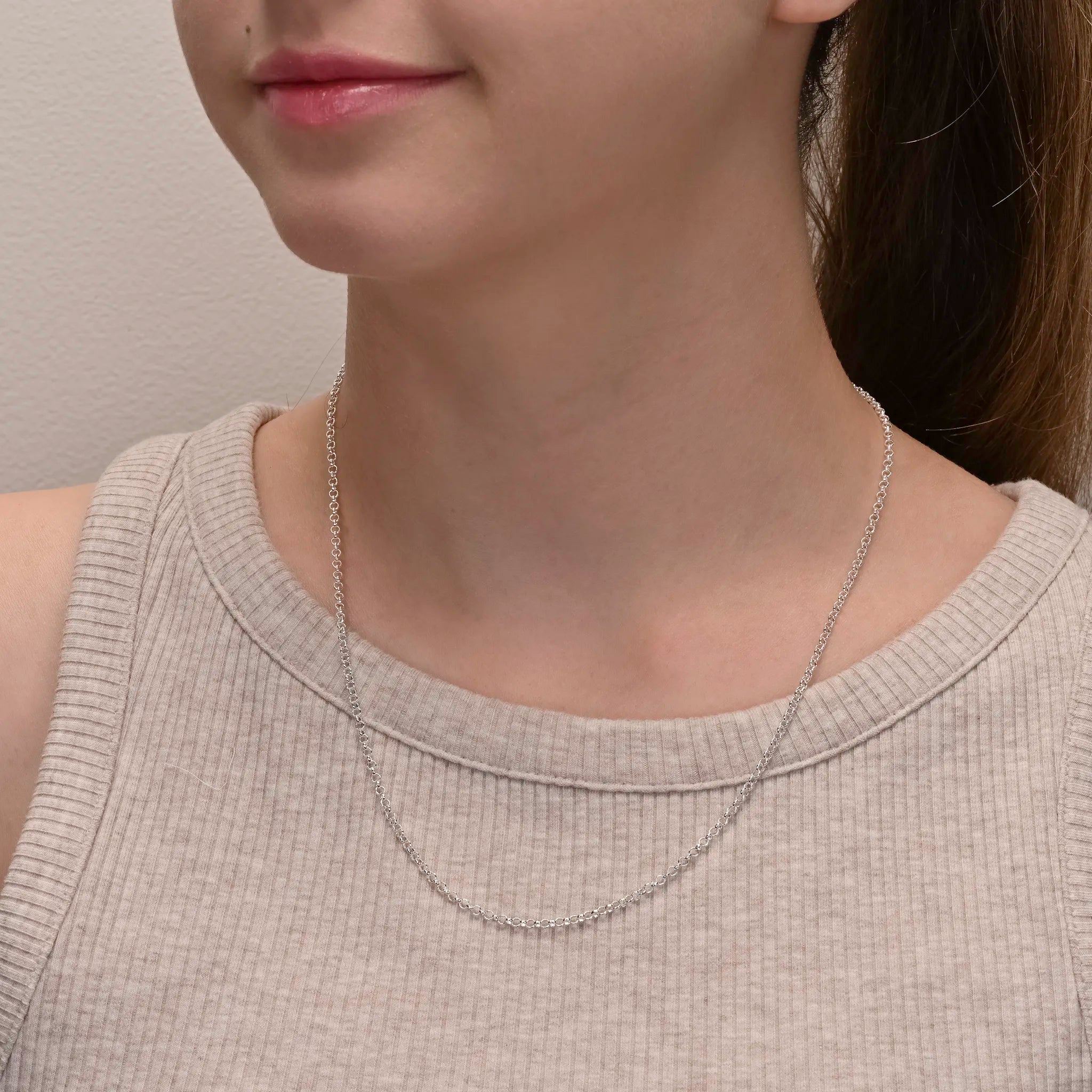 Side view of Small Rolo Link Silver Chain 3mm